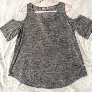 Jennifer Lopez cold shoulder gray XL top. Loose silky feel. Worn once.